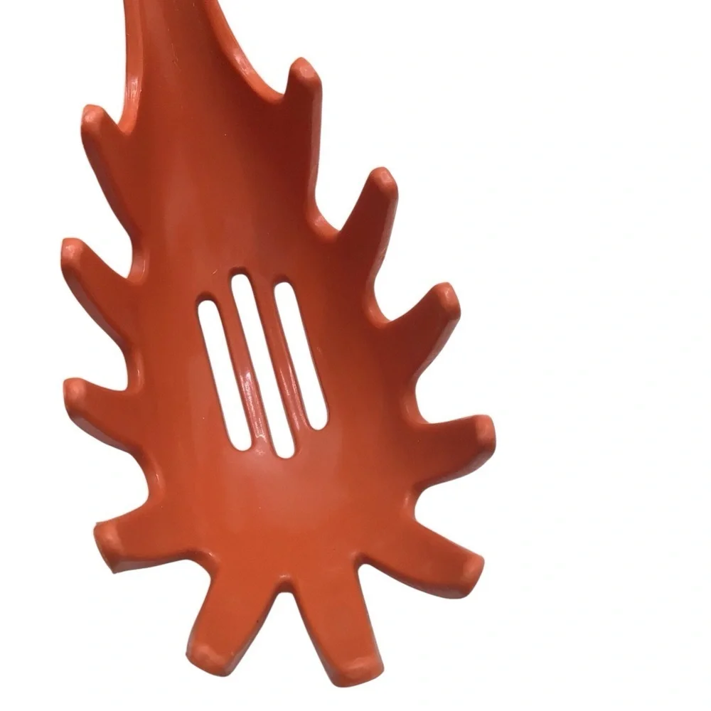 Ekco Pasta Server Spaghetti Spoon Orange Heat-Resistant Nylon Slotted Utensil
